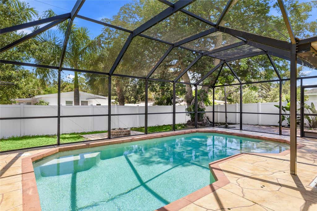 Photo of 2324 Temple Street, Sarasota, FL 34239 (MLS # A4701552)