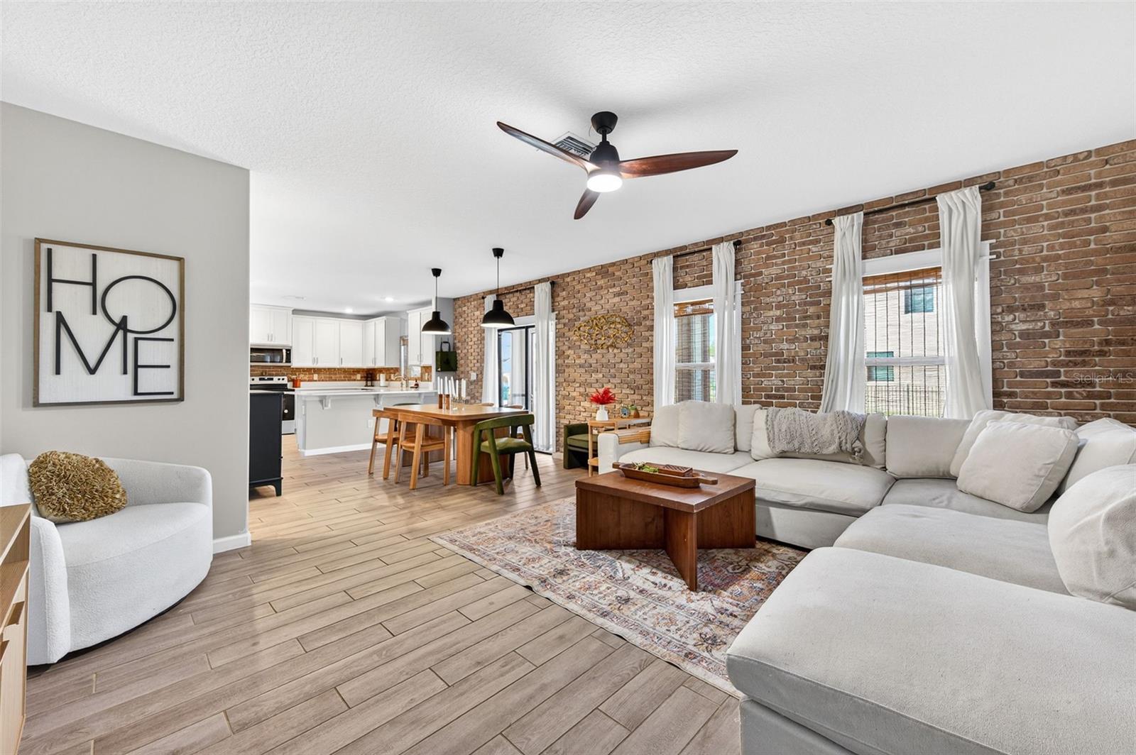 SAWGRASS LAKES PH FIVE - Residential