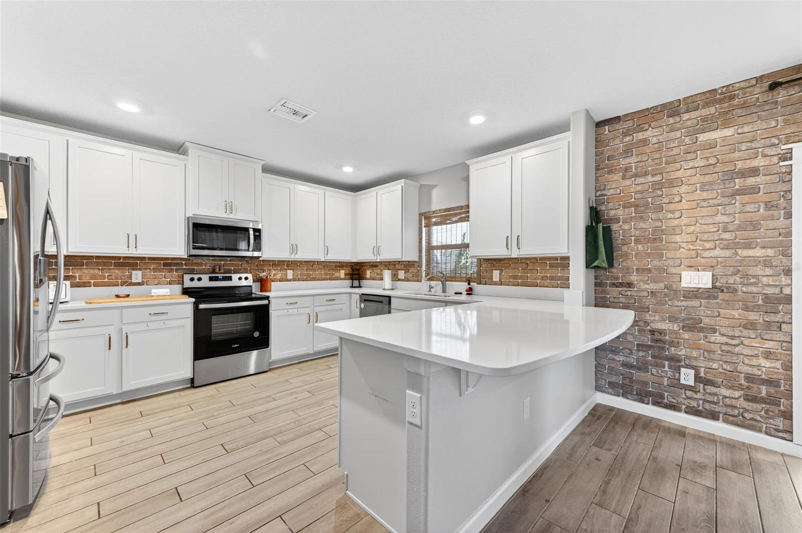 SAWGRASS LAKES PH FIVE - Residential