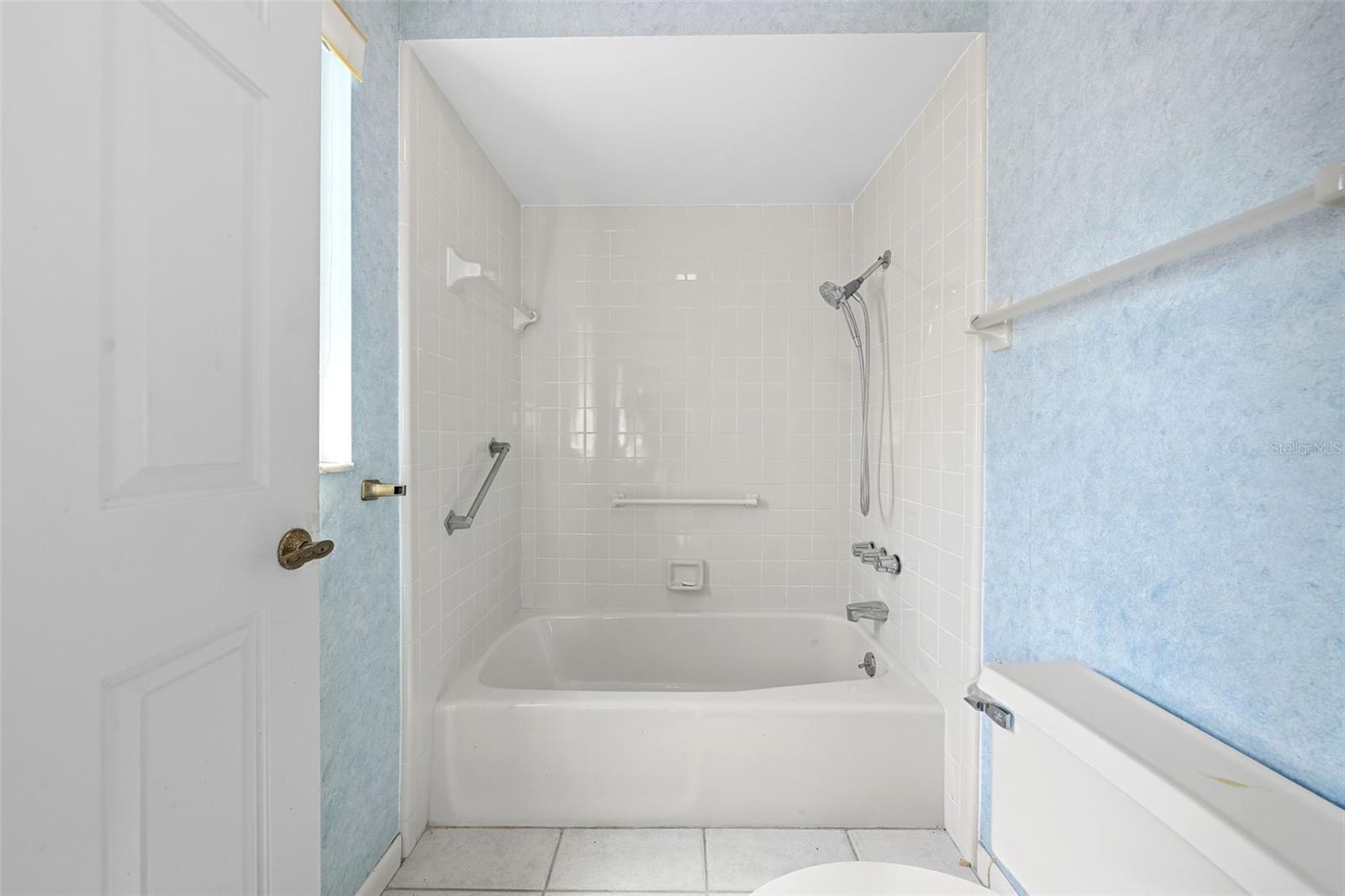 ERROL HILLS VILLAGE - Residential