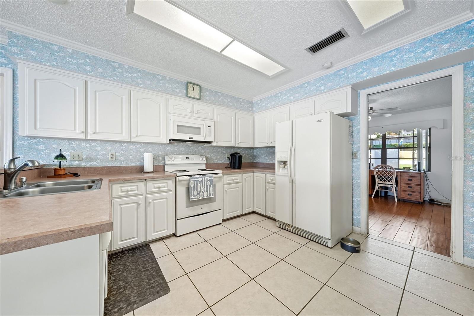 ERROL HILLS VILLAGE - Residential