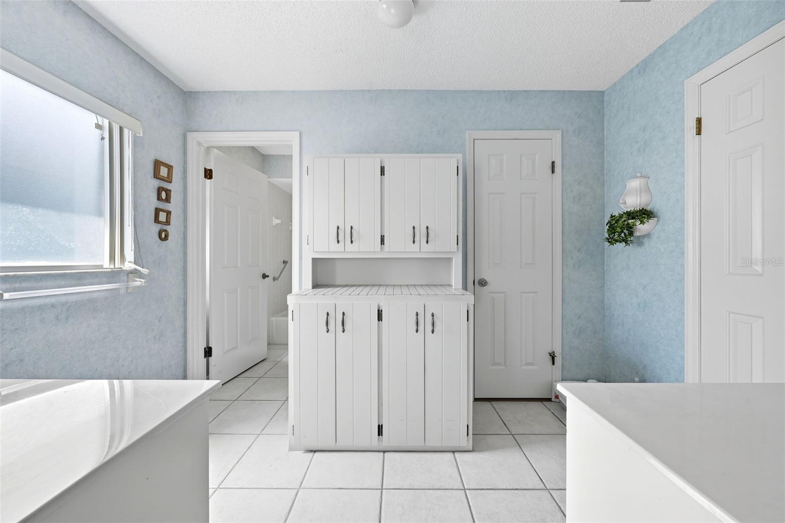 ERROL HILLS VILLAGE - Residential