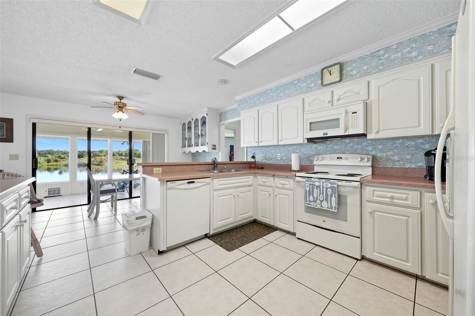 ERROL HILLS VILLAGE - Residential