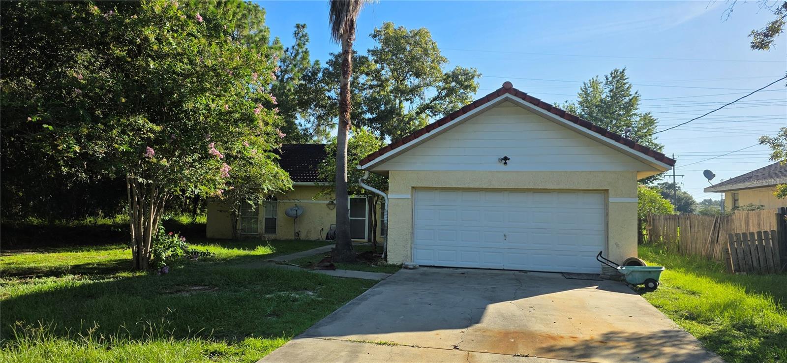 Location Location!! Walking distance to Heather Island Plaza which has an array of businesses including grocery store and restaurants. Featuring this 3 bedroom 2 bath rental with availability right now! Fenced yard and screened lanai.