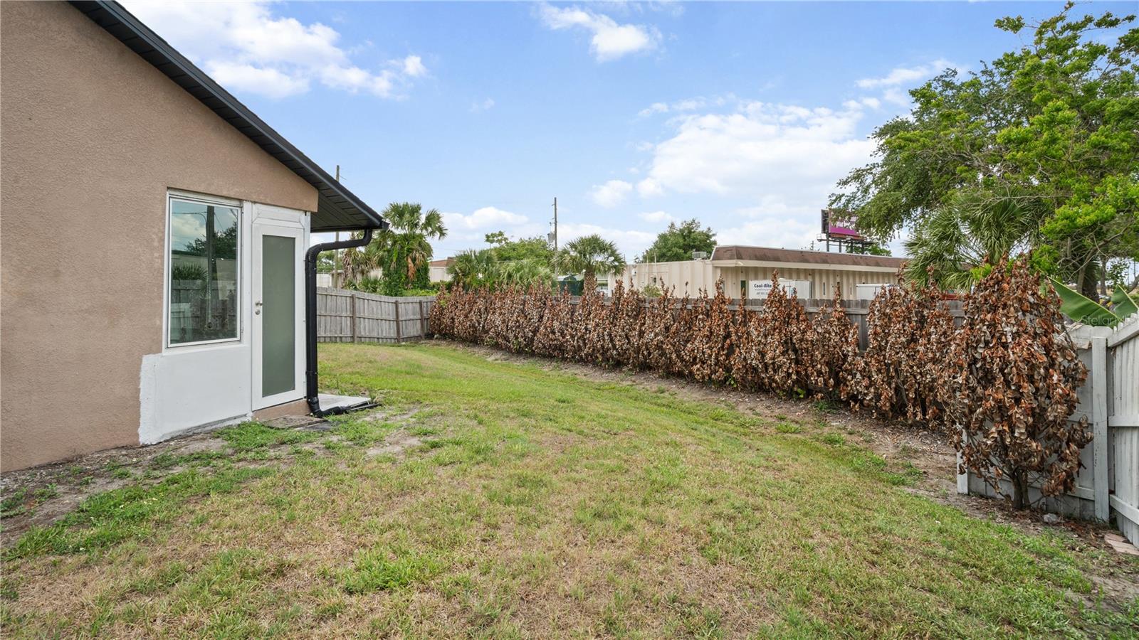 DOVER CIRCLE - Residential