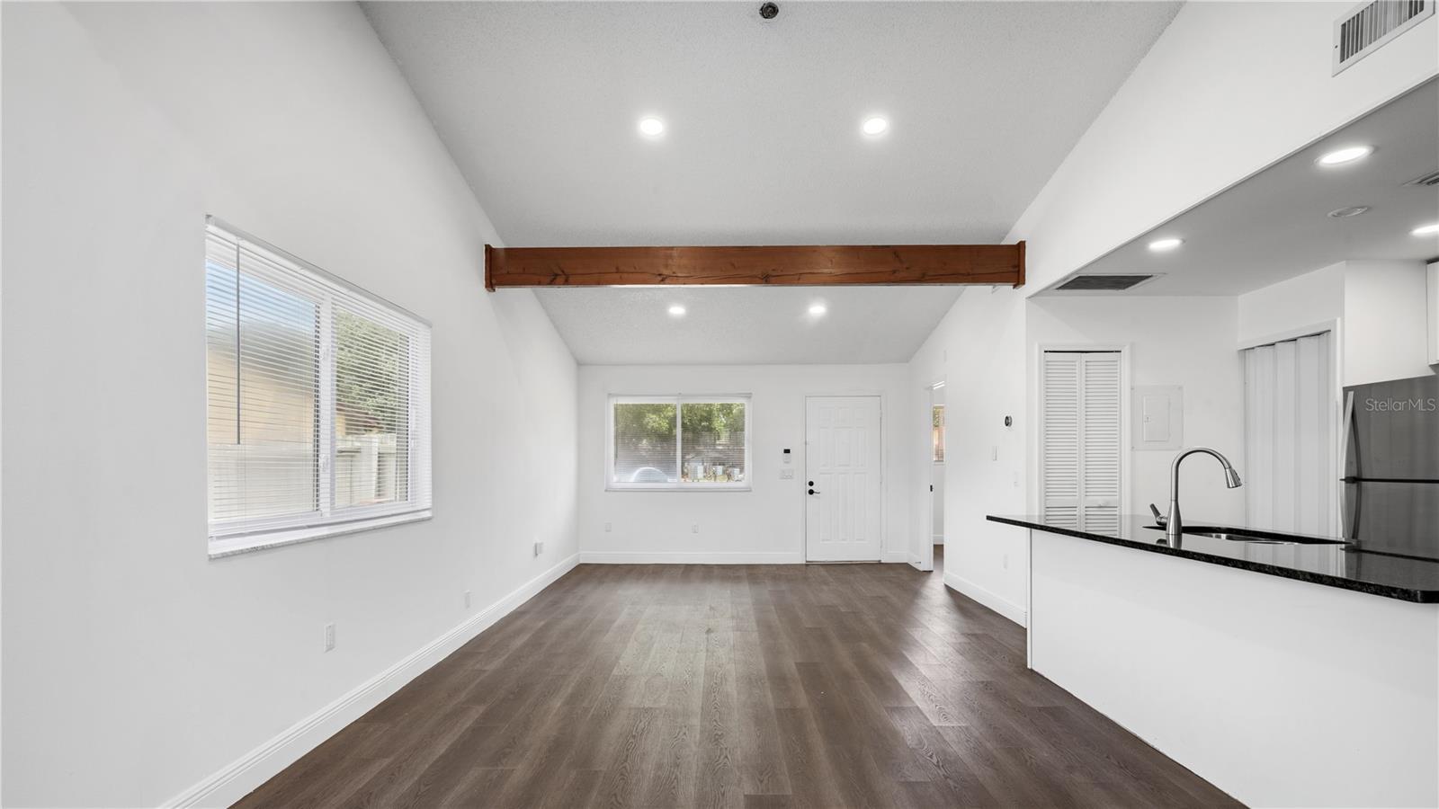 DOVER CIRCLE - Residential