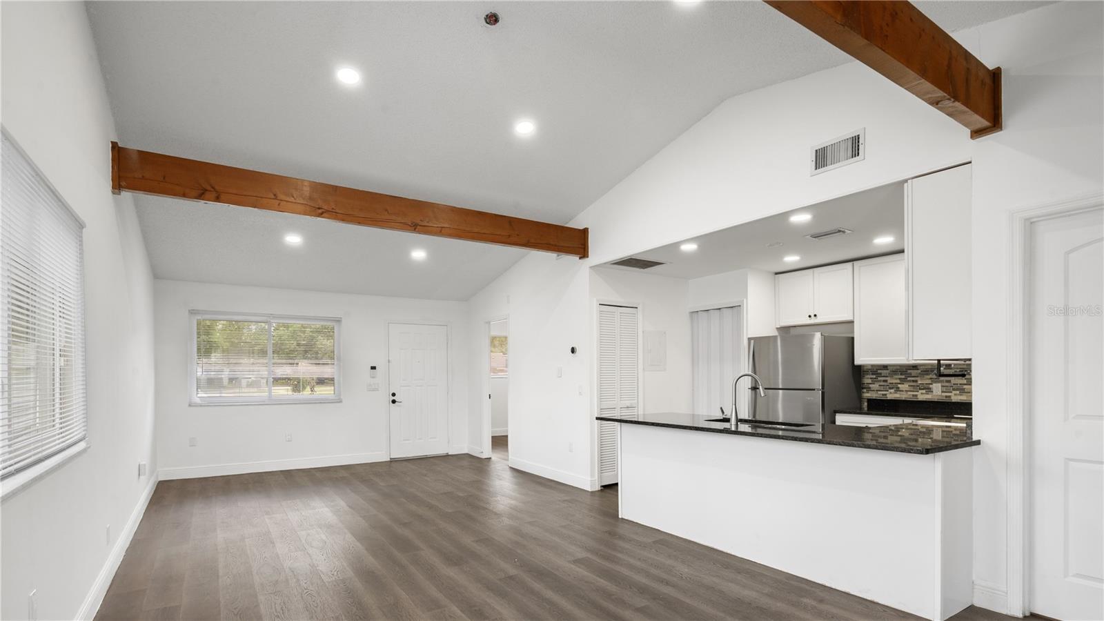 DOVER CIRCLE - Residential