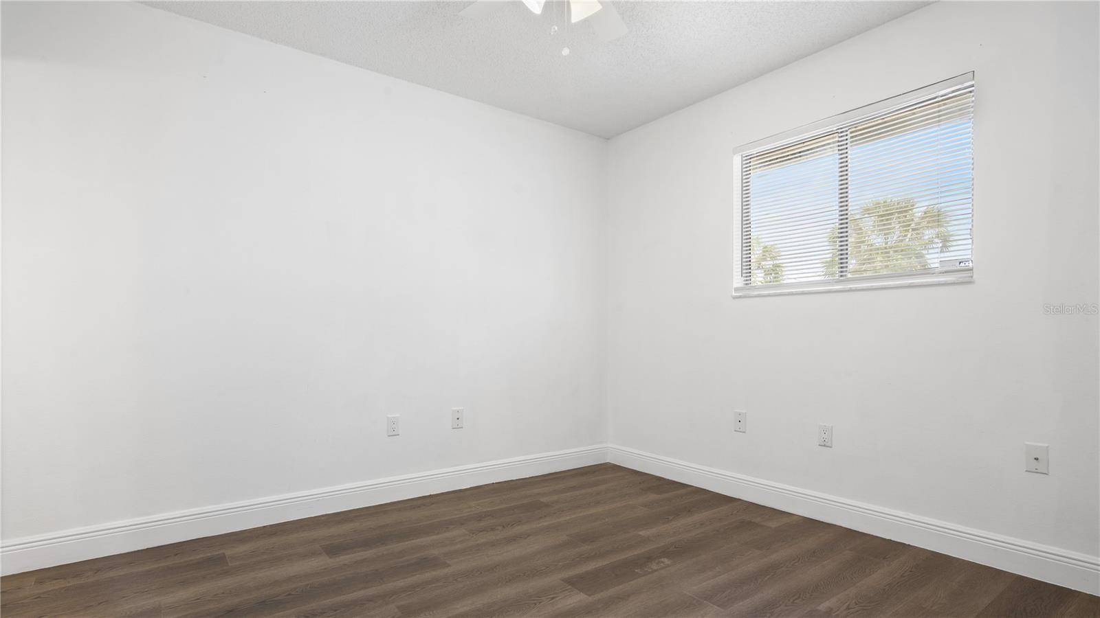 DOVER CIRCLE - Residential