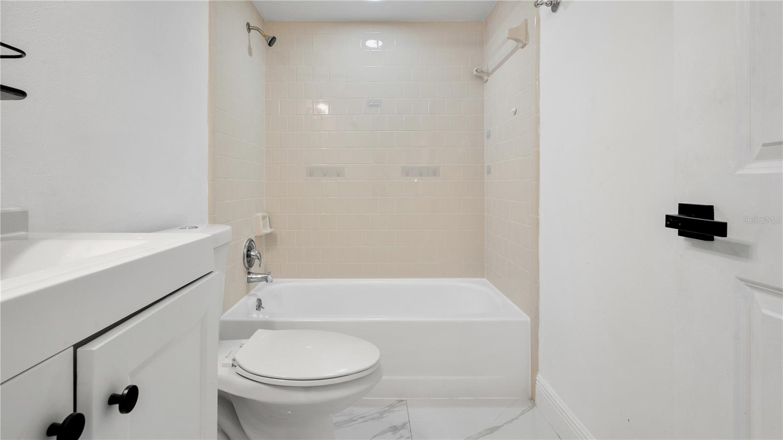 DOVER CIRCLE - Residential