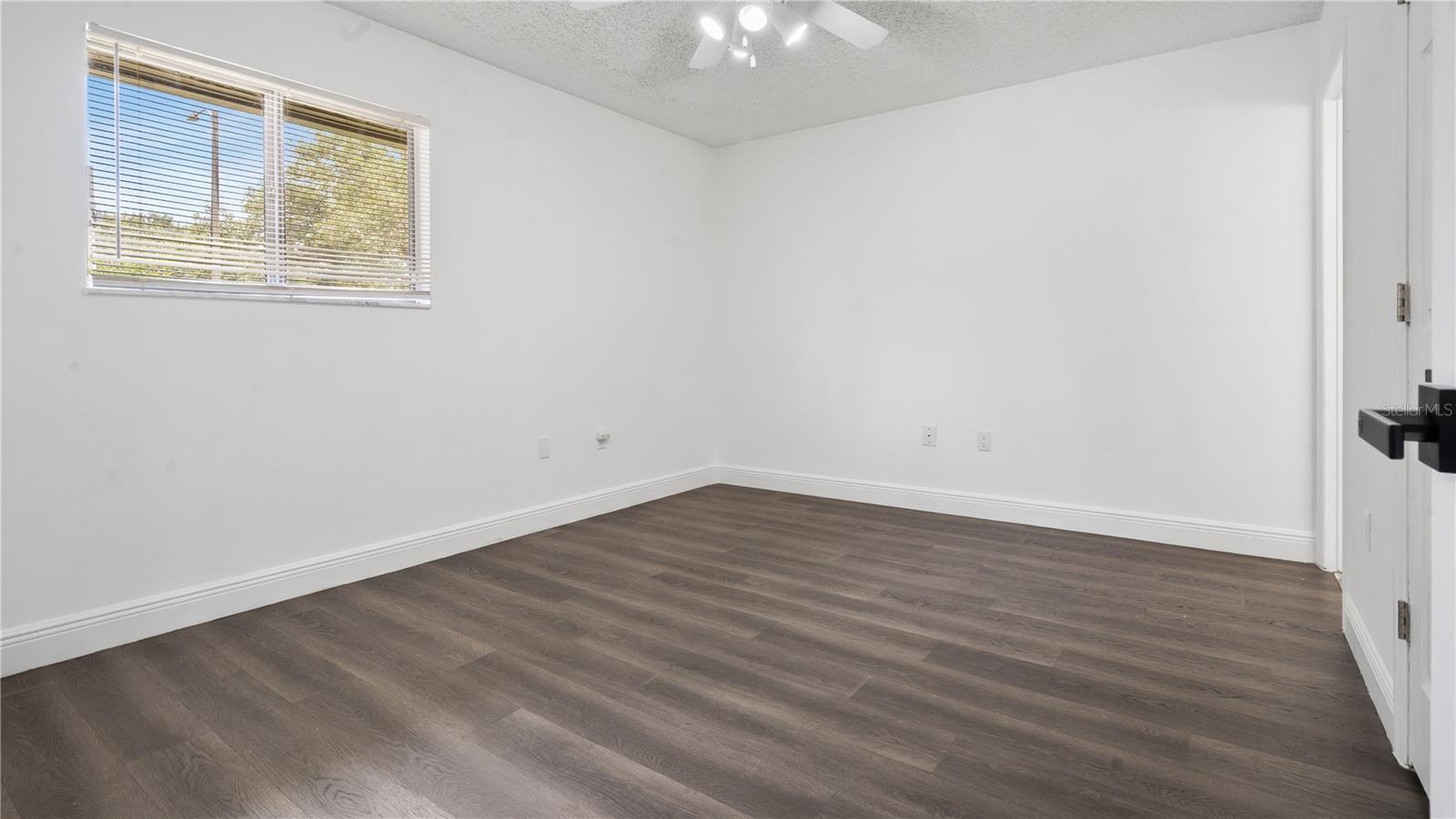 DOVER CIRCLE - Residential