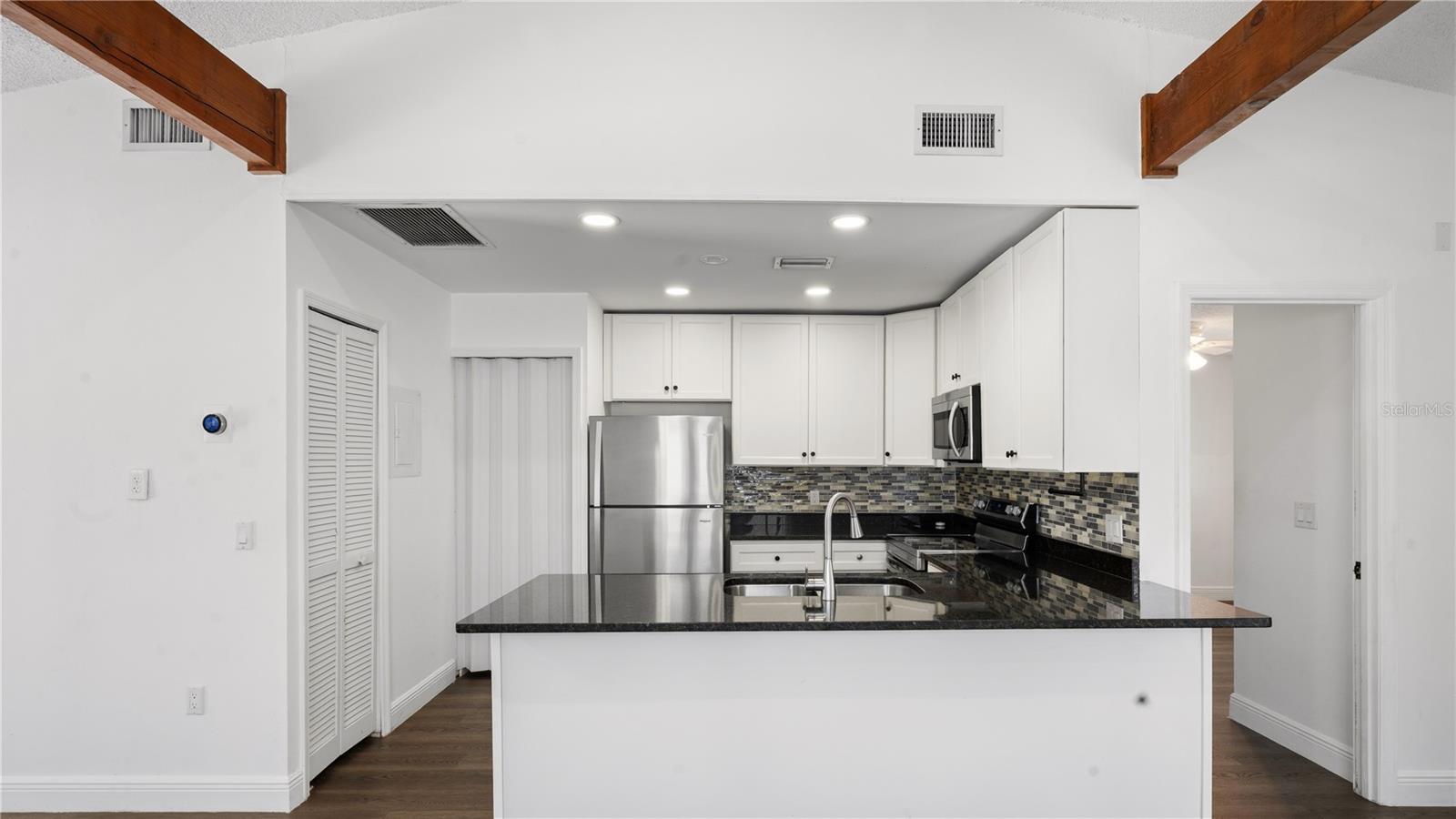 DOVER CIRCLE - Residential