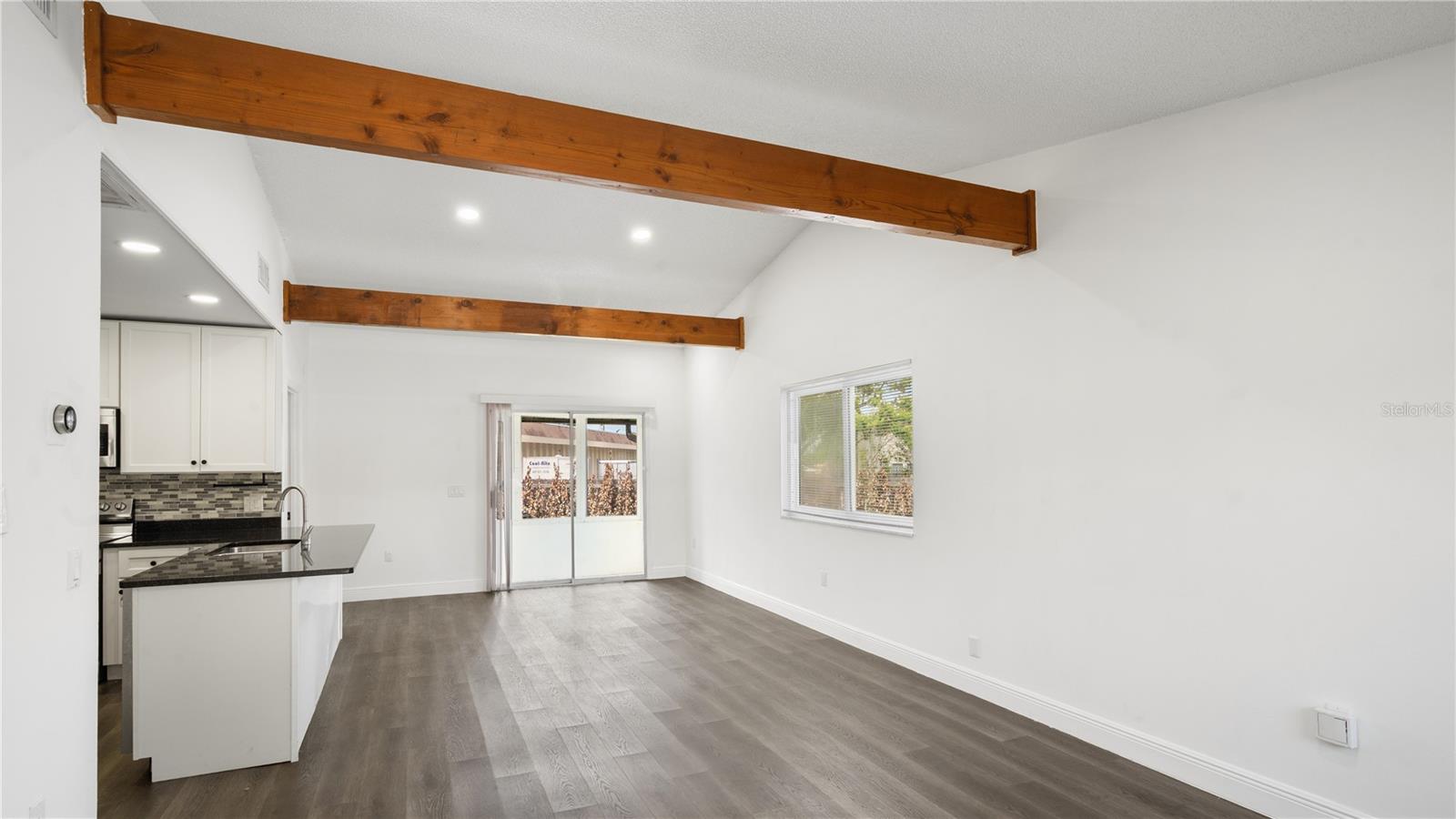 DOVER CIRCLE - Residential