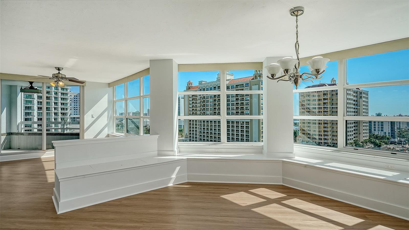 CONDO ON THE BAY - Residential