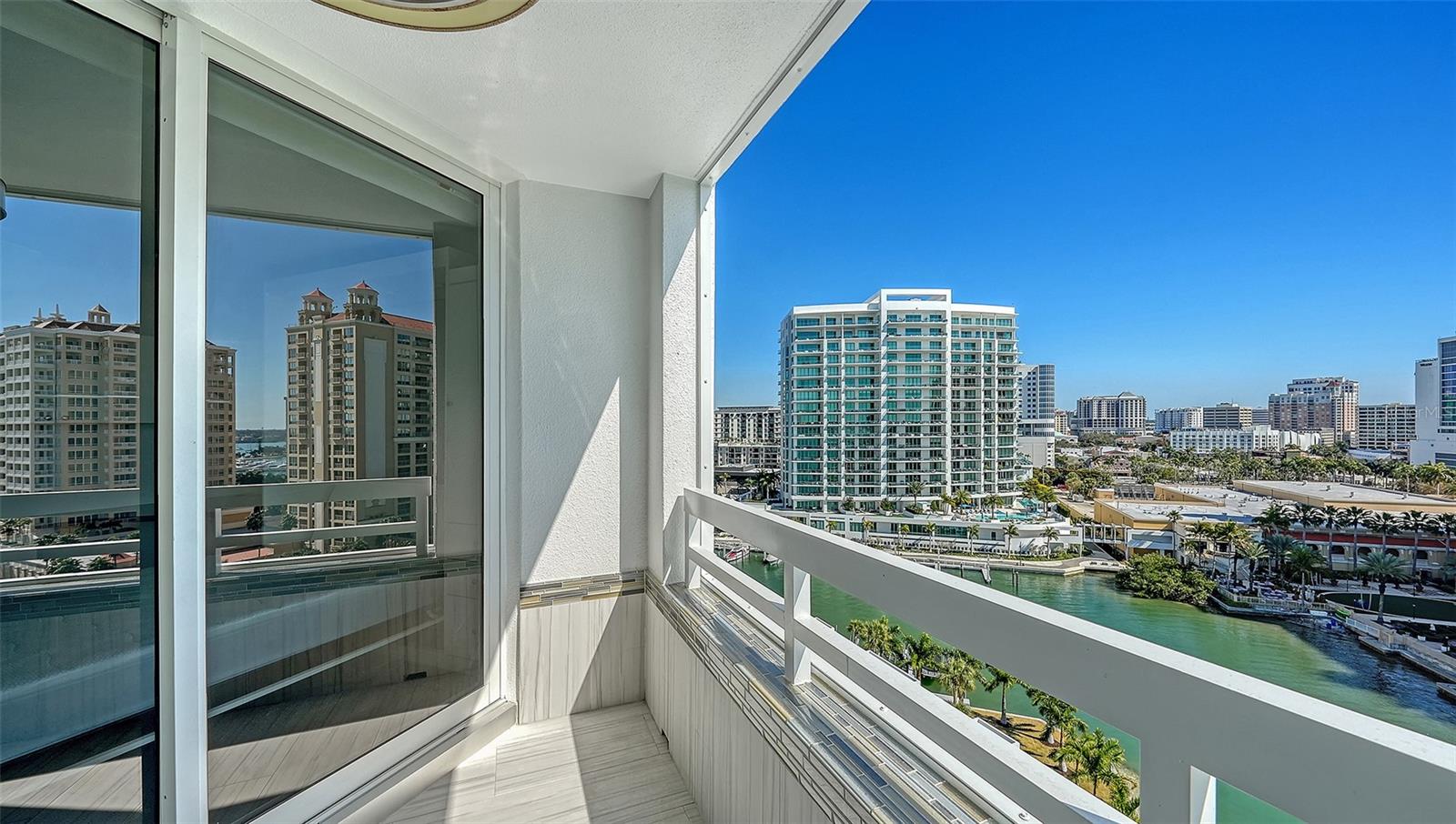 CONDO ON THE BAY - Residential