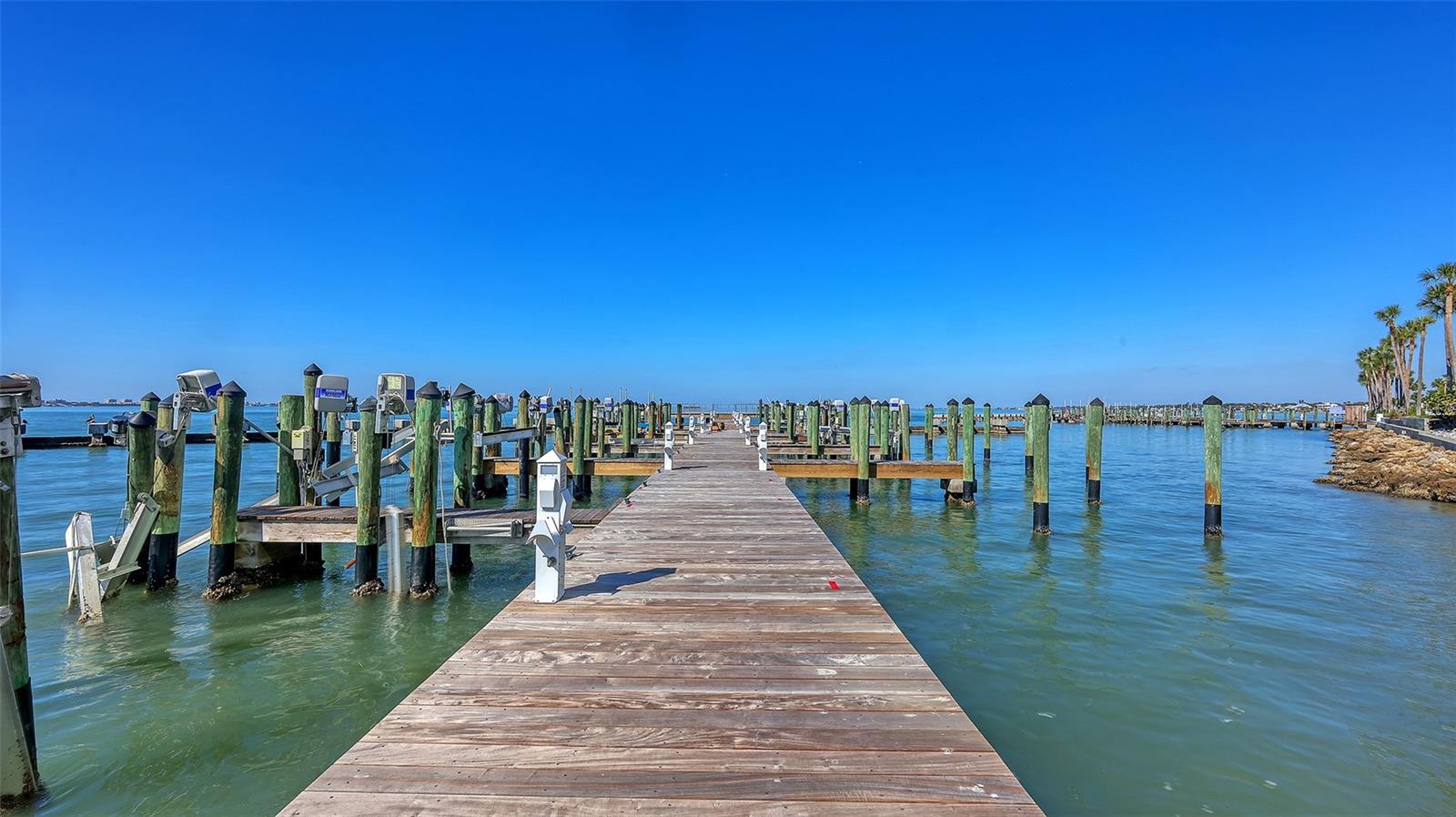 CONDO ON THE BAY - Residential