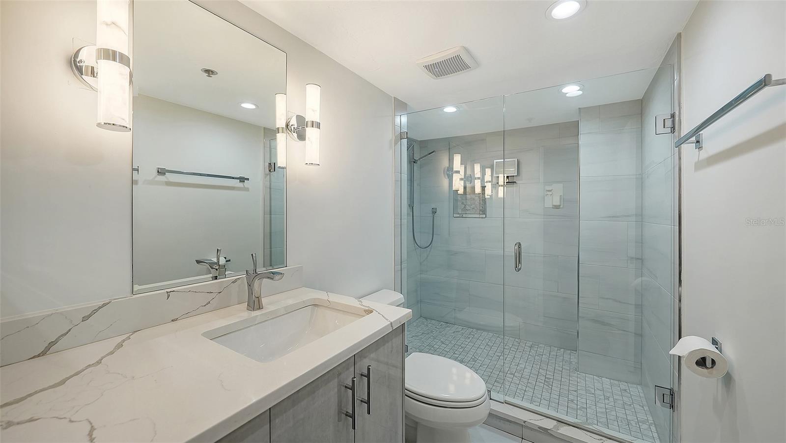 CONDO ON THE BAY - Residential