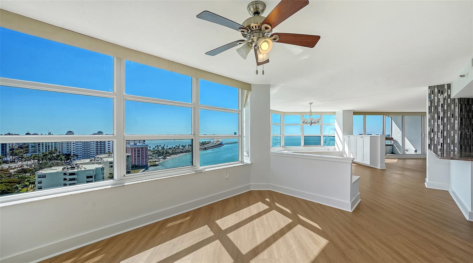 CONDO ON THE BAY - Residential