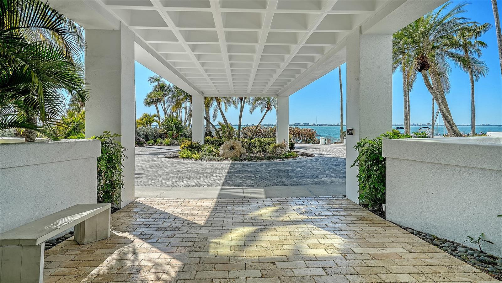 CONDO ON THE BAY - Residential