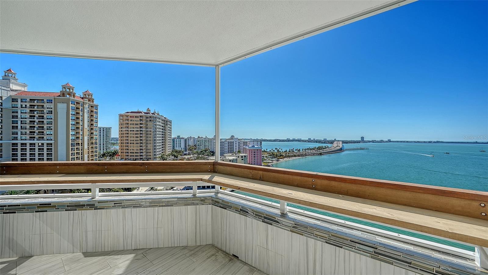 CONDO ON THE BAY - Residential