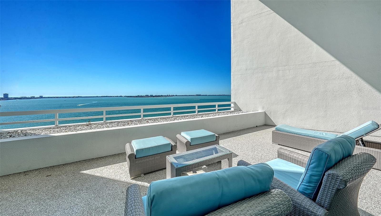 CONDO ON THE BAY - Residential