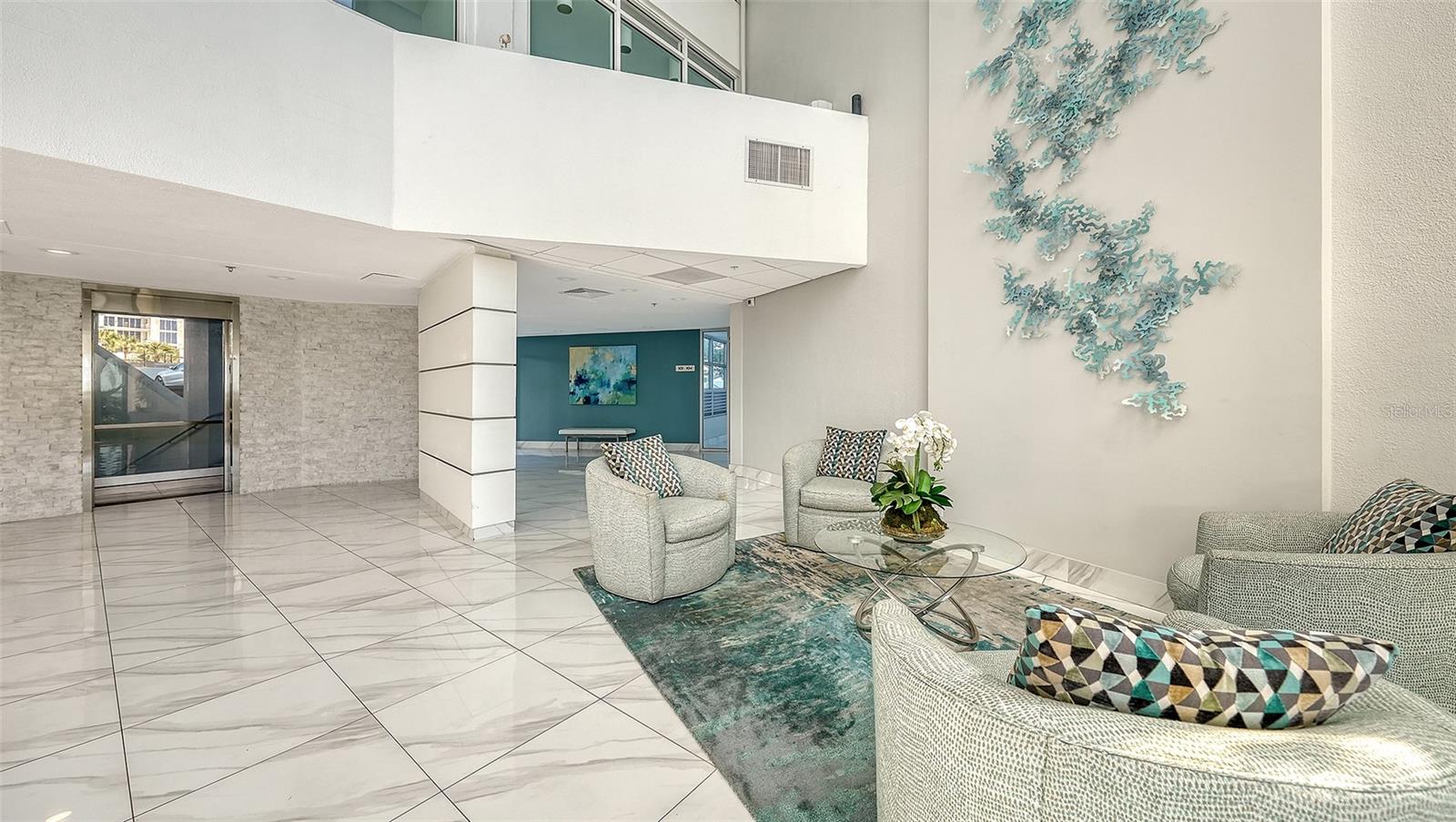 CONDO ON THE BAY - Residential