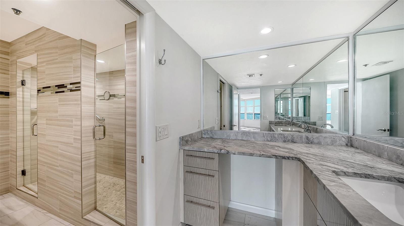 CONDO ON THE BAY - Residential