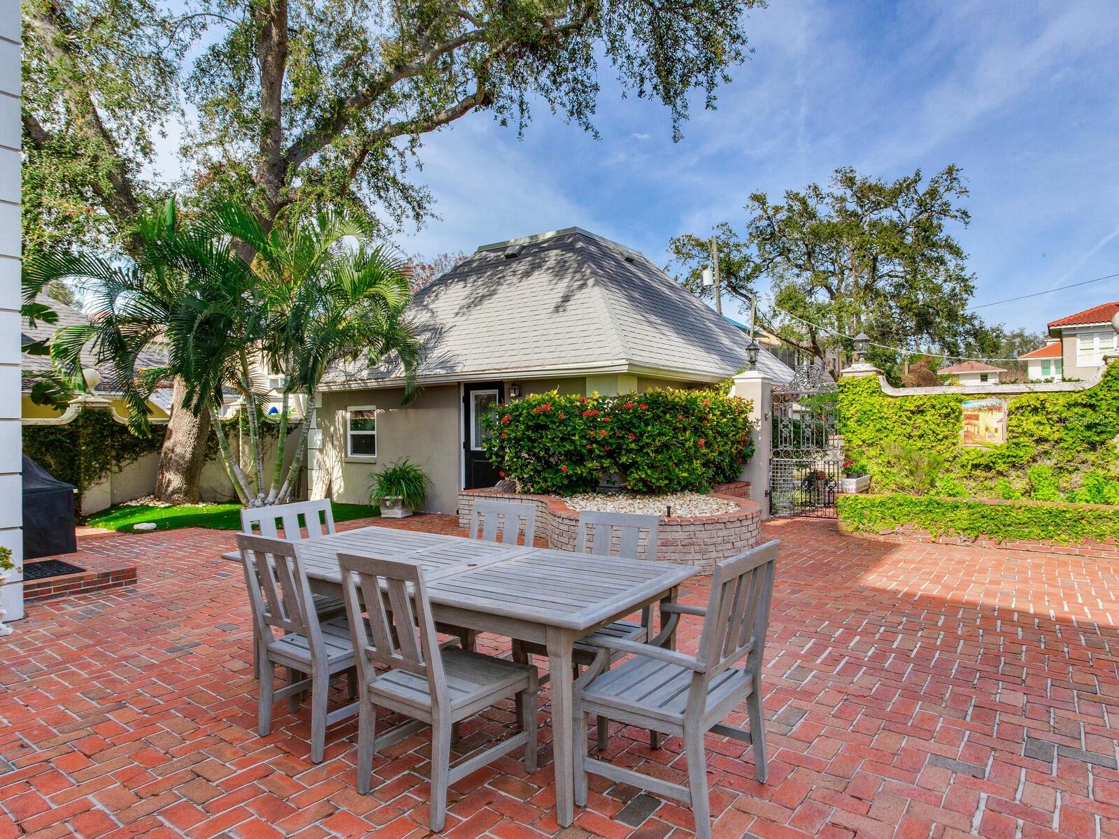 WEST HYDE PARK - Residential