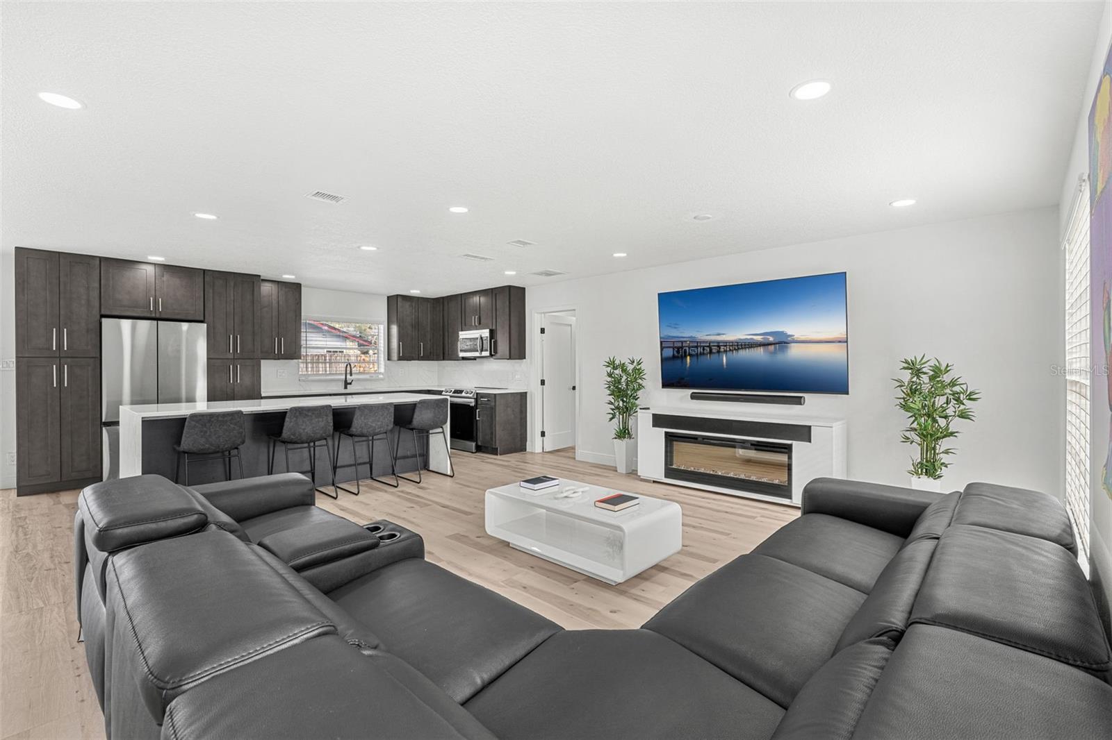 INDIAN HILLS UNIT 3 - Residential