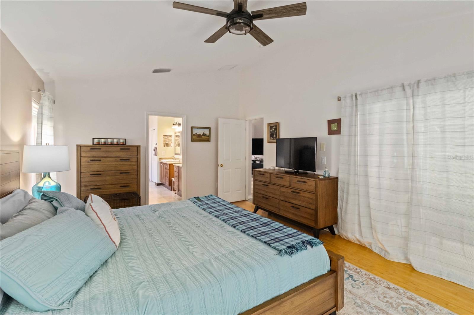 ABERDEEN CREEK - Residential