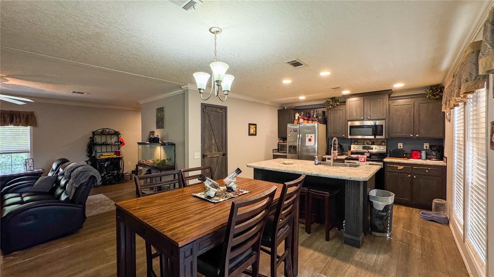 EDGEWATER - Residential