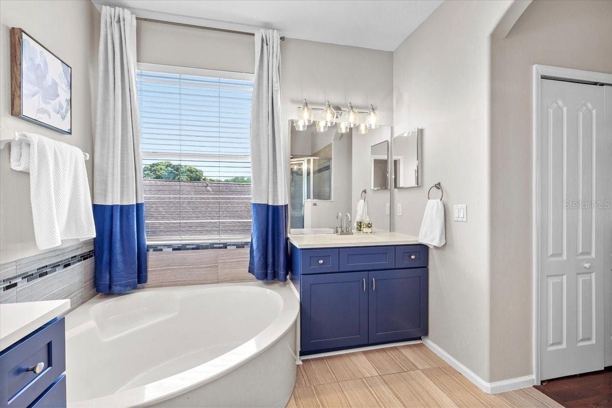 LAKE GLORIA PRESERVE PH 01B - Residential