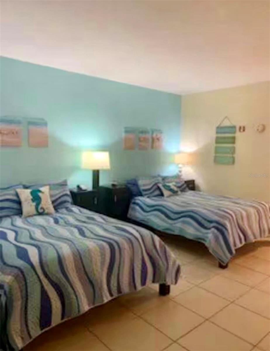 ISLAND RESORT AT MARINERS CLUB - Residential