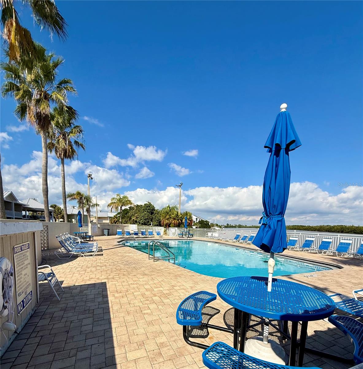 ISLAND RESORT AT MARINERS CLUB - Residential