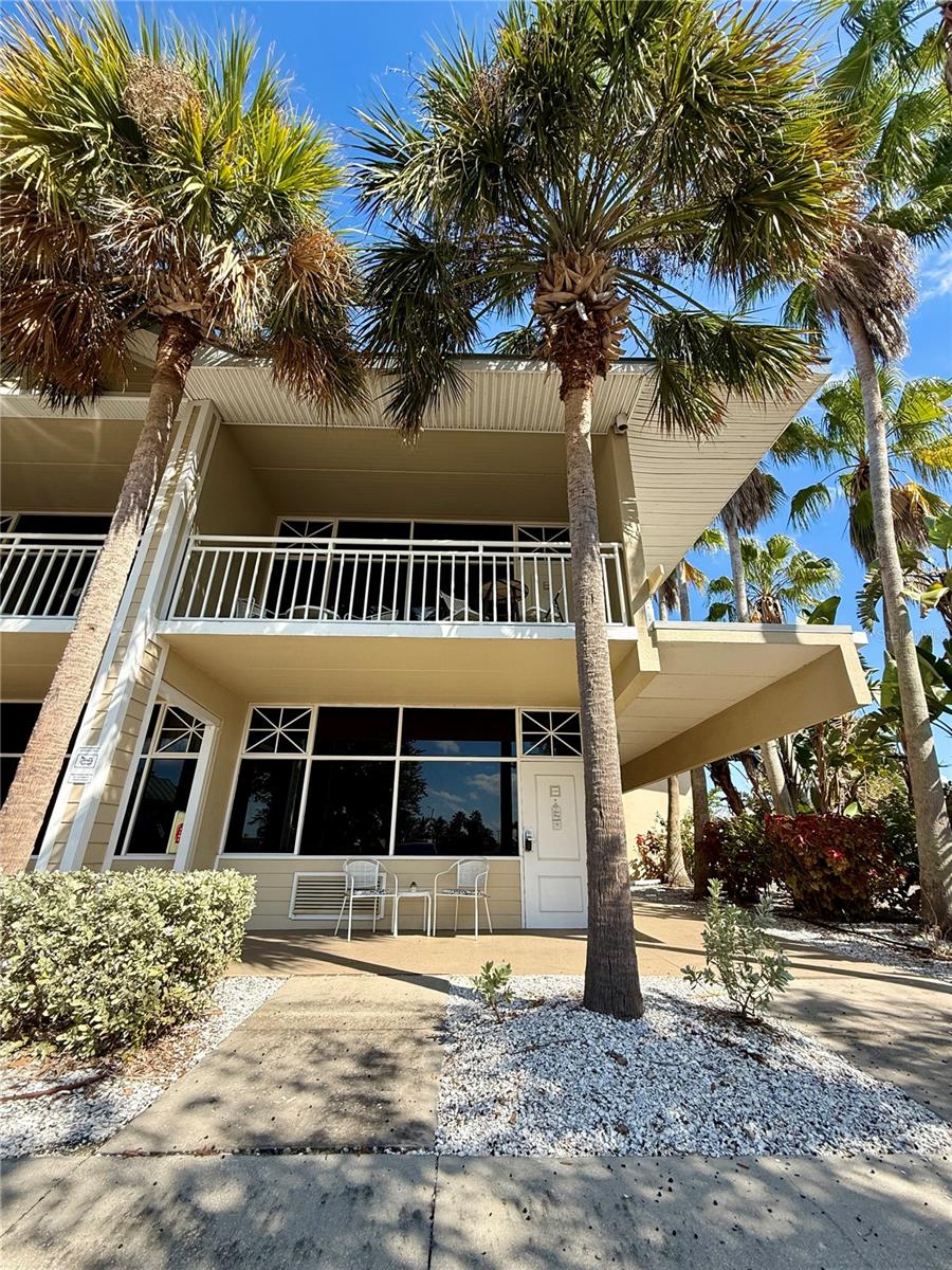 ISLAND RESORT AT MARINERS CLUB - Residential