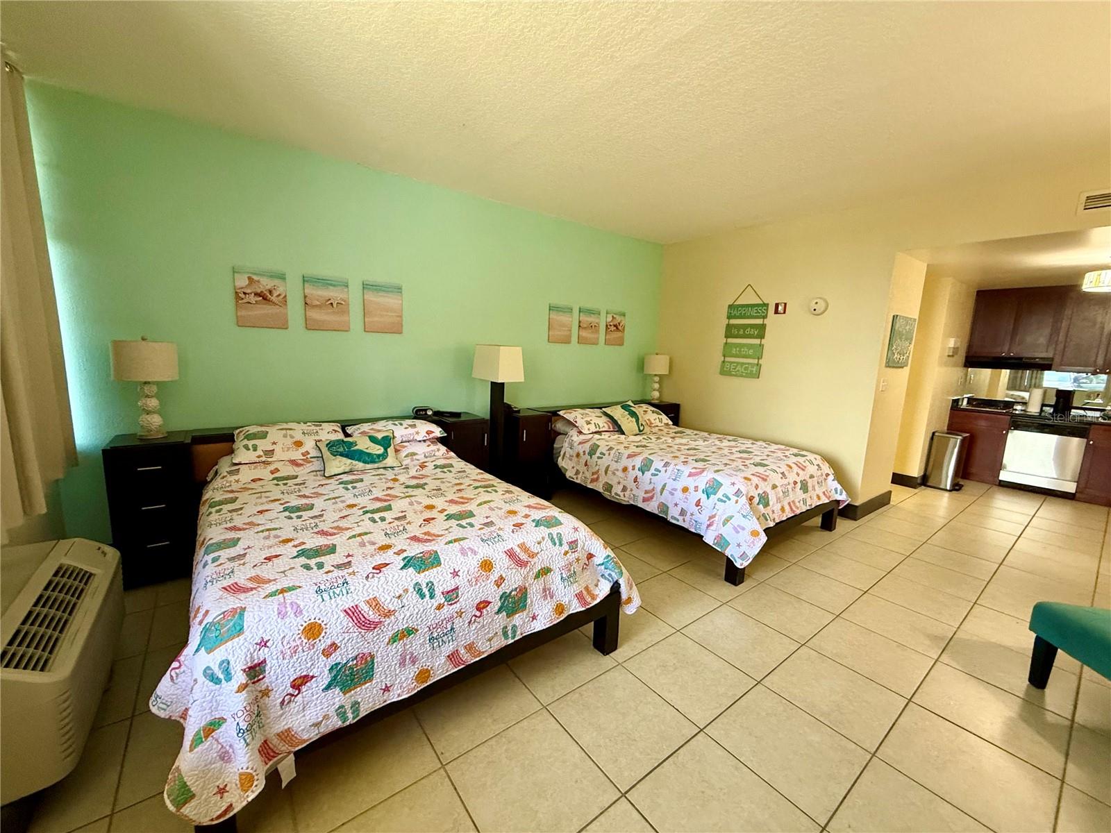 ISLAND RESORT AT MARINERS CLUB - Residential