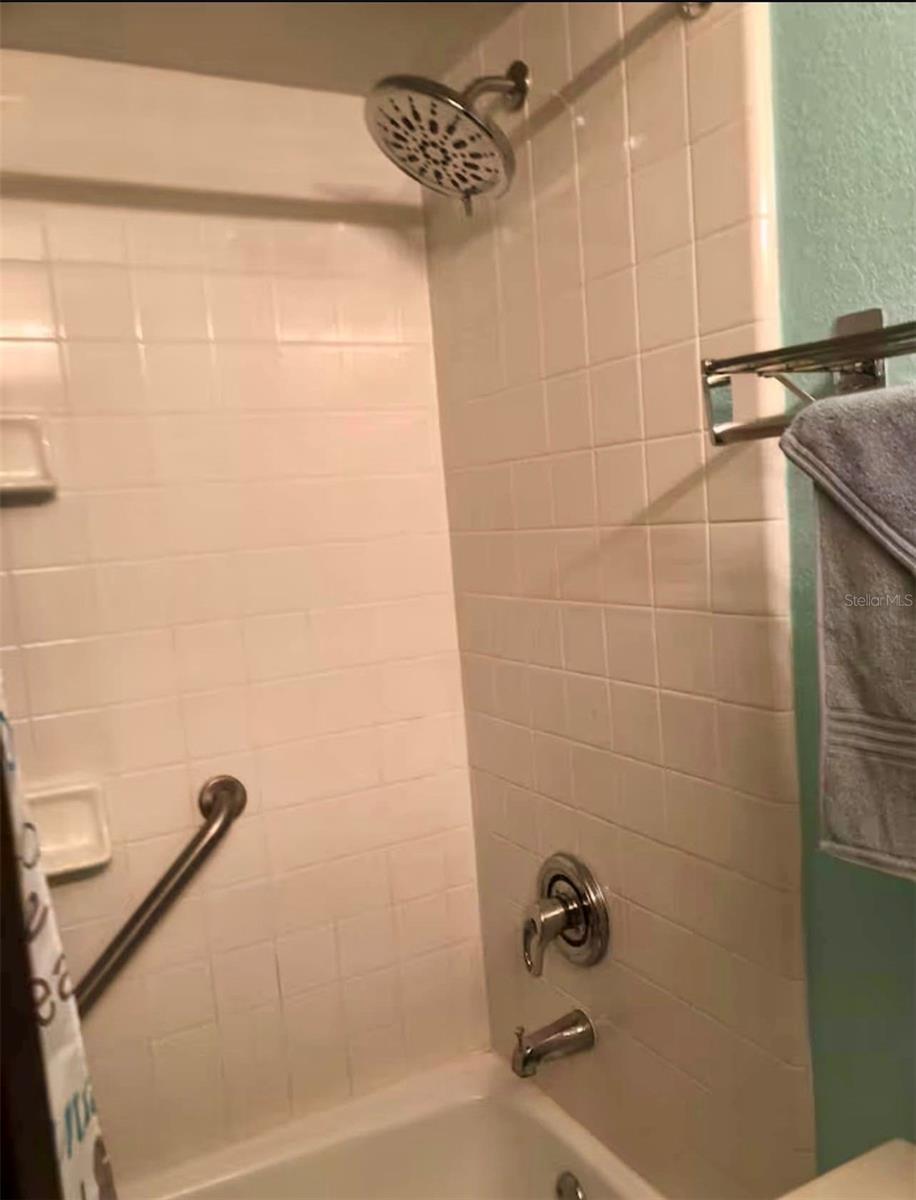 ISLAND RESORT AT MARINERS CLUB - Residential