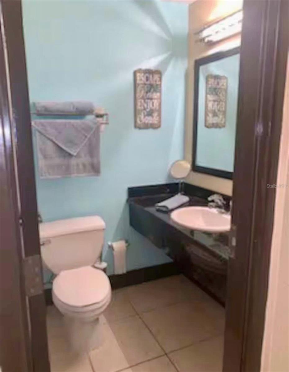 ISLAND RESORT AT MARINERS CLUB - Residential