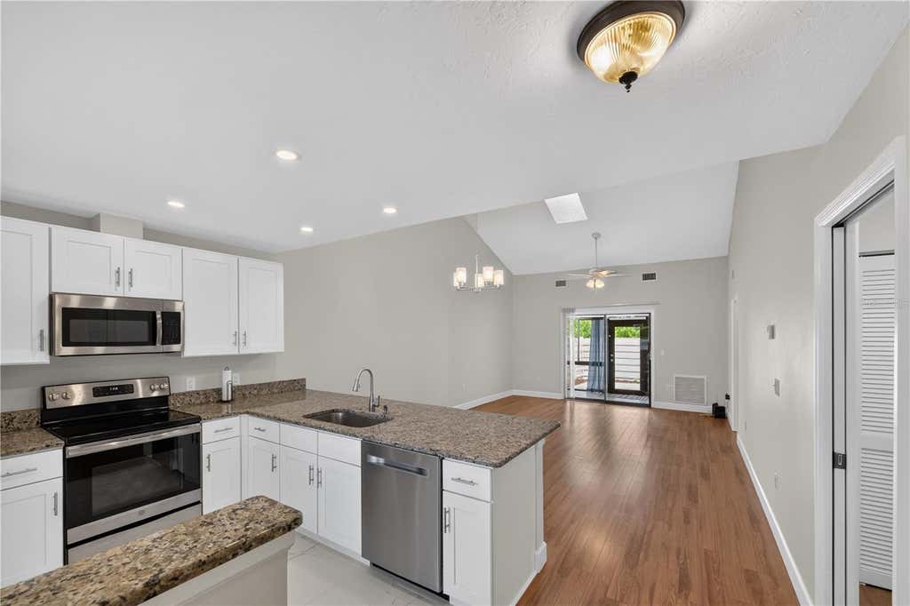 Photo of 428 40th Court W, Palmetto, FL 34221 (MLS # A4700067)