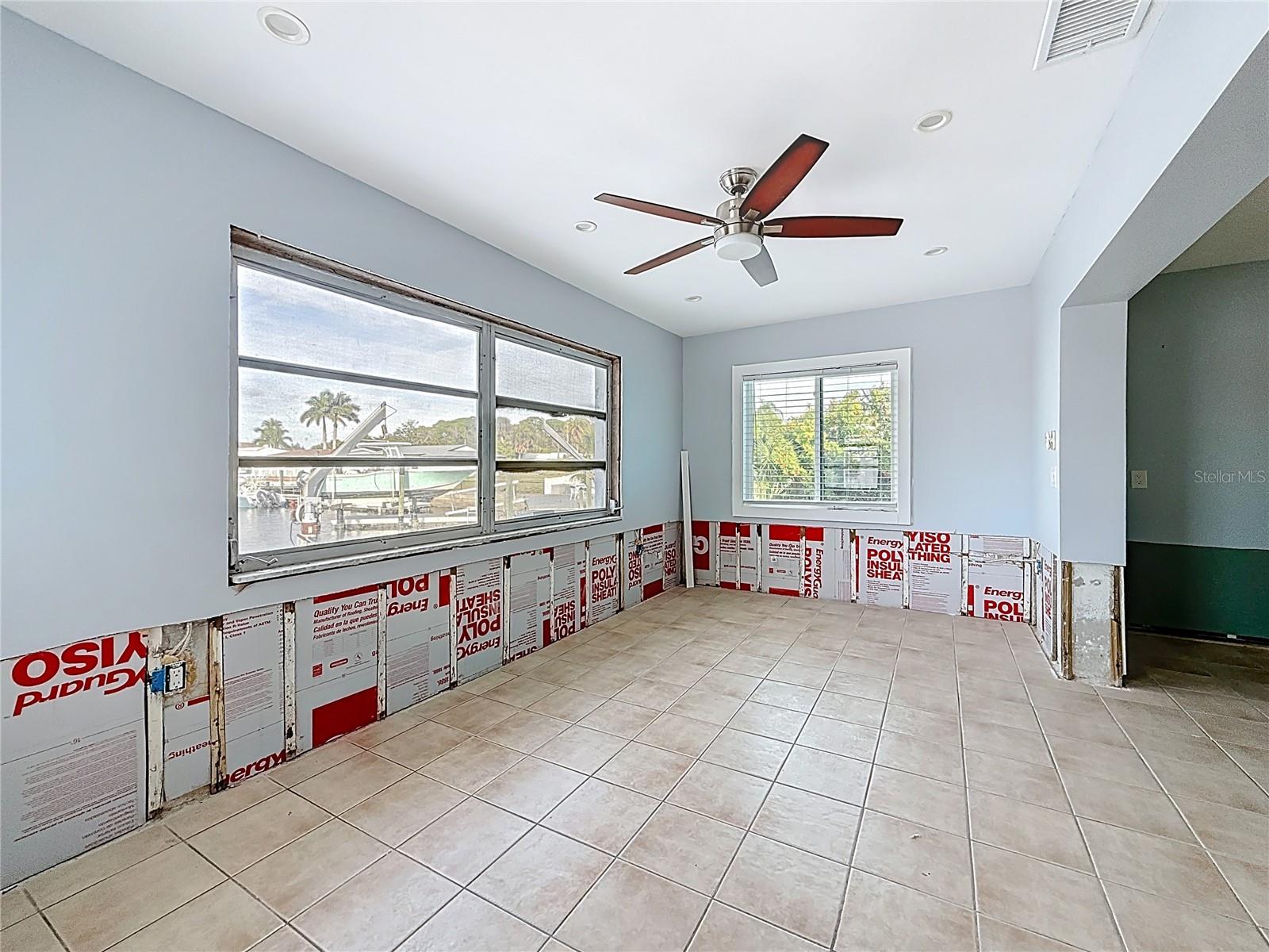 FLOR A MAR - Residential