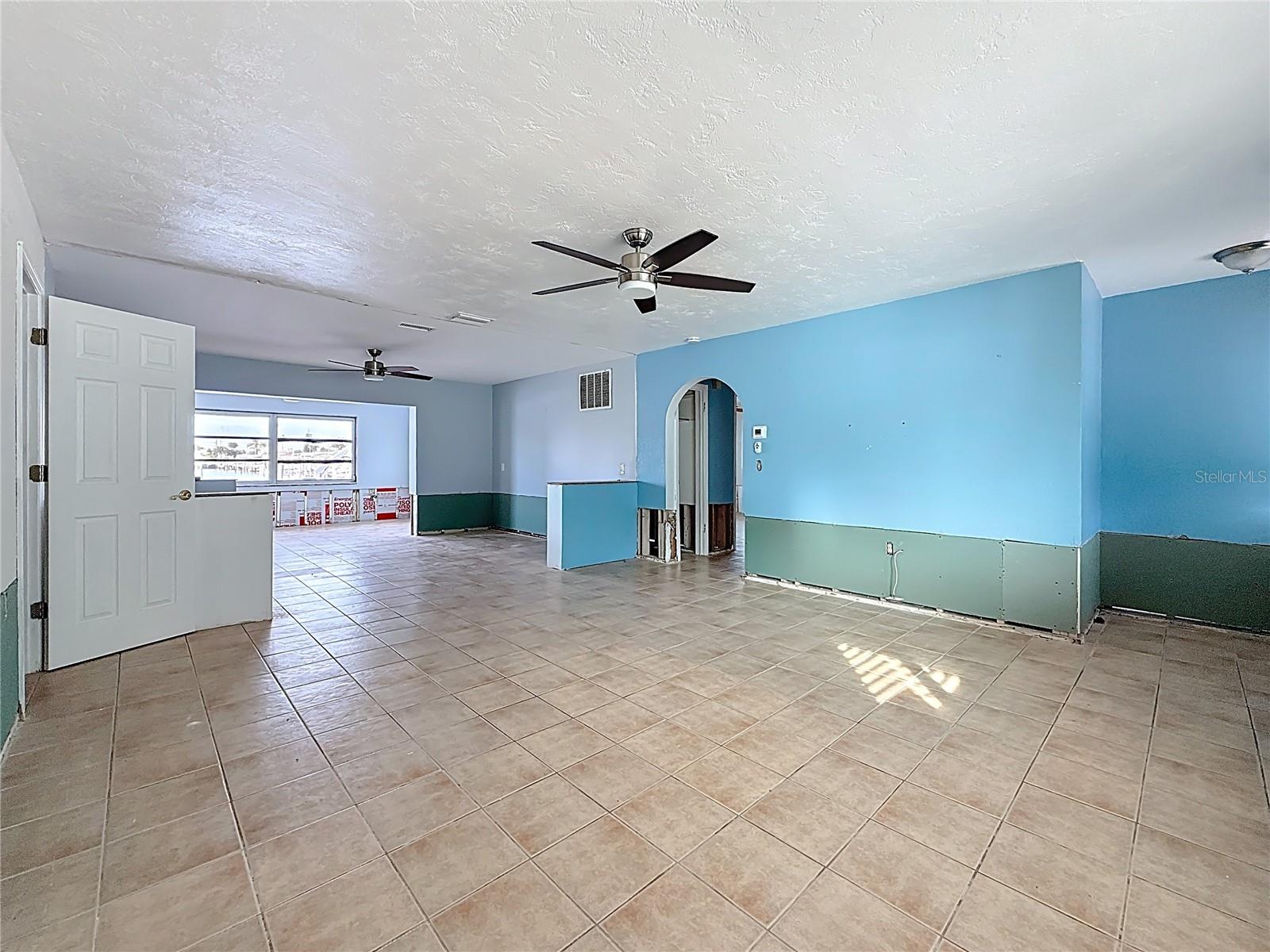 FLOR A MAR - Residential