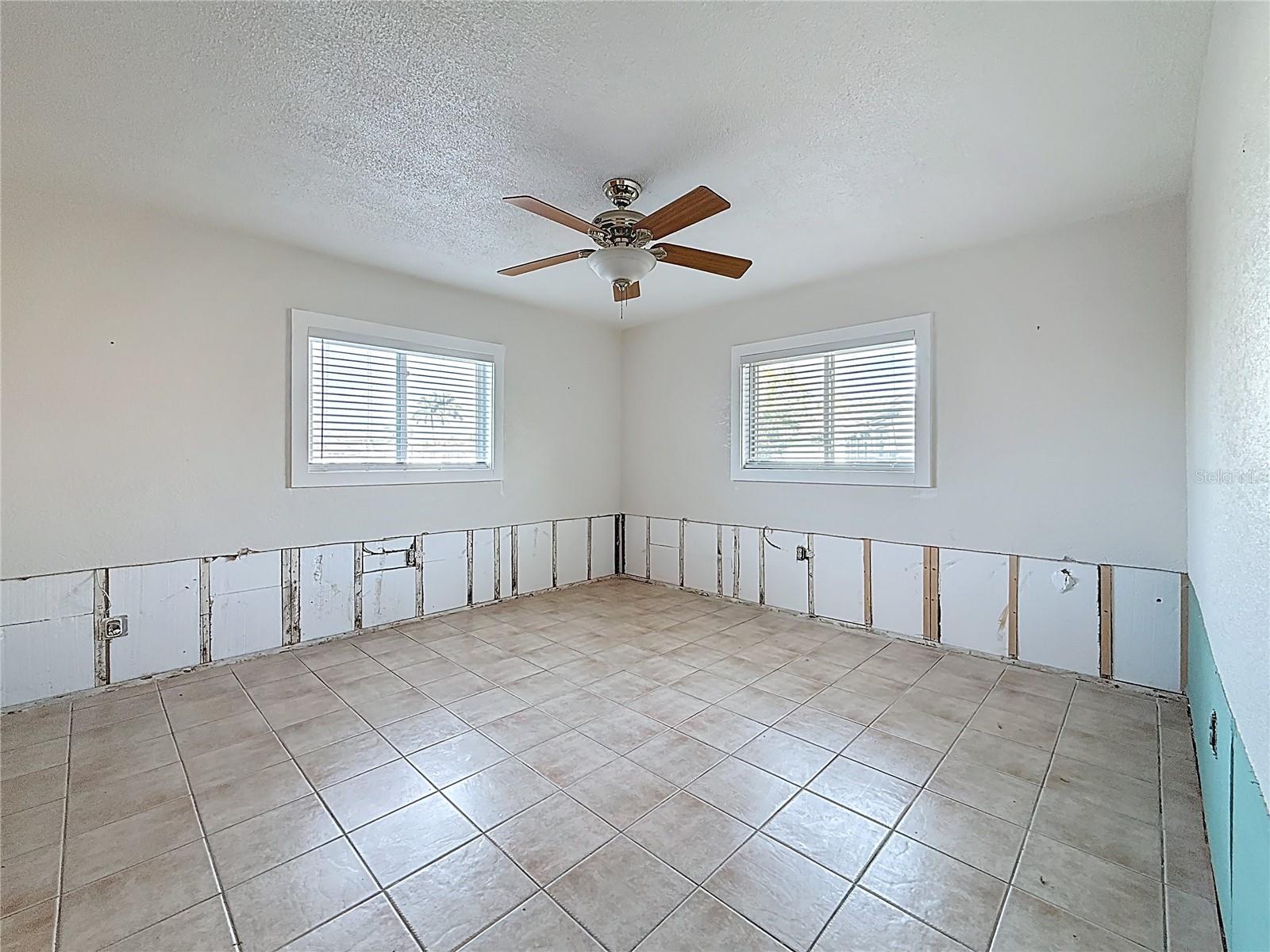 FLOR A MAR - Residential