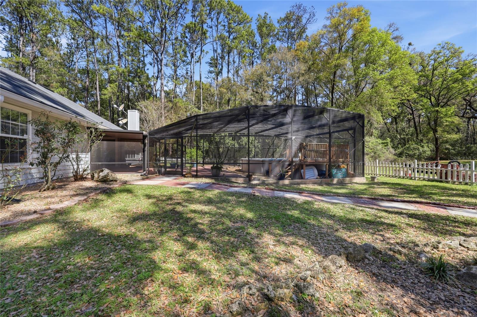 SOUTHERN COMFORT ESTATES - Residential