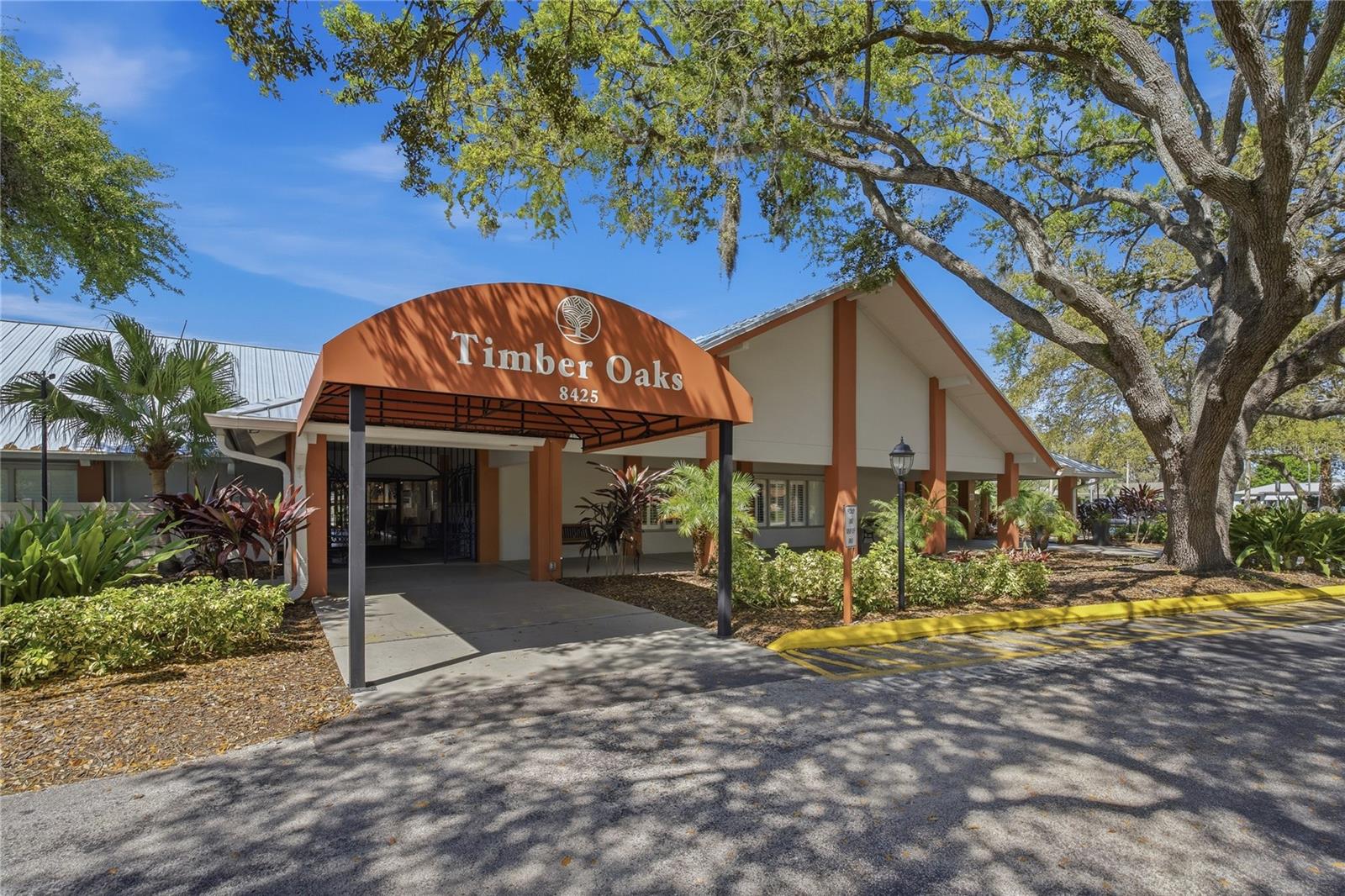 DOLLAR LAKE VILLAGE CONDO 01 - Residential