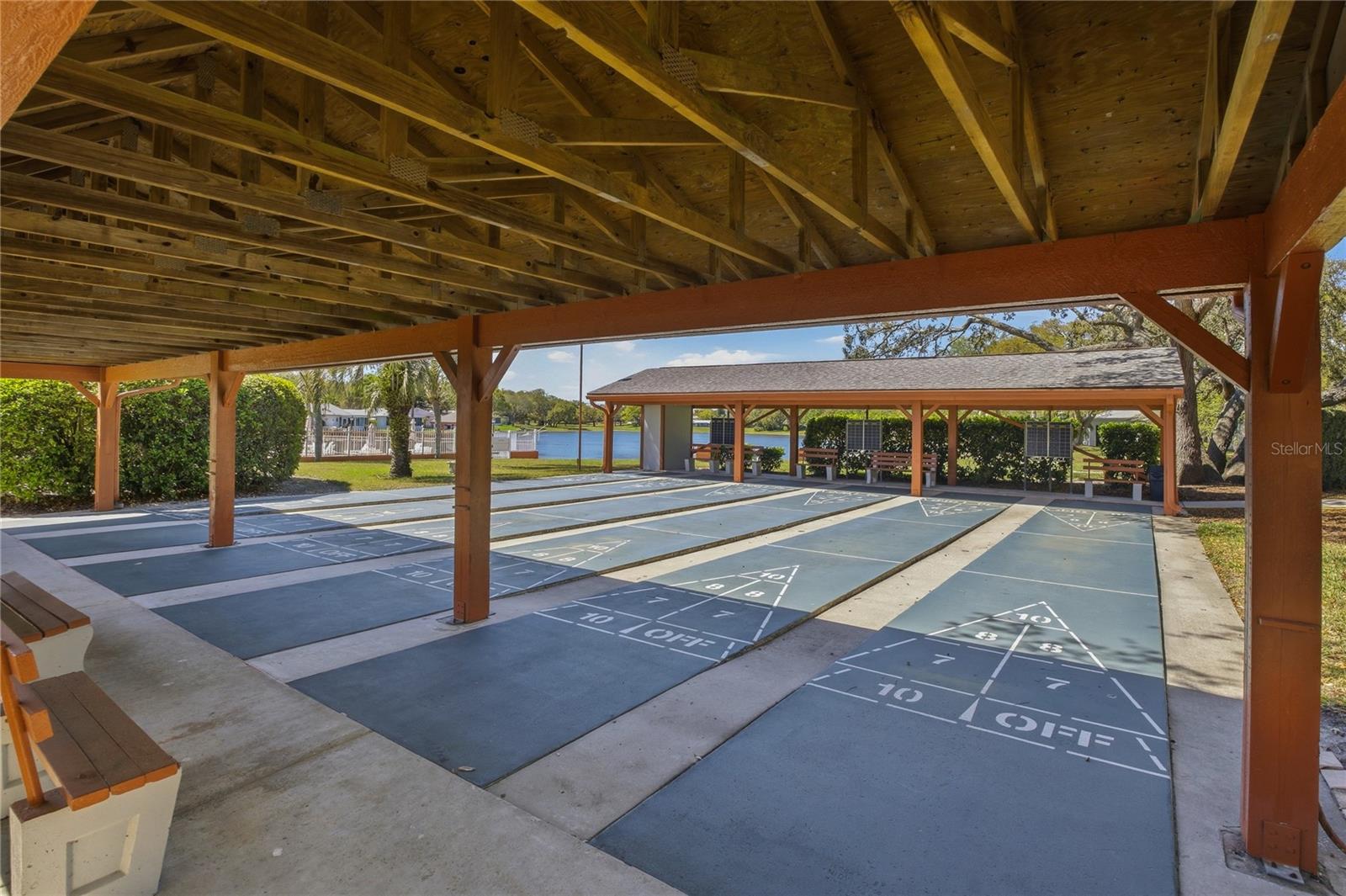 DOLLAR LAKE VILLAGE CONDO 01 - Residential