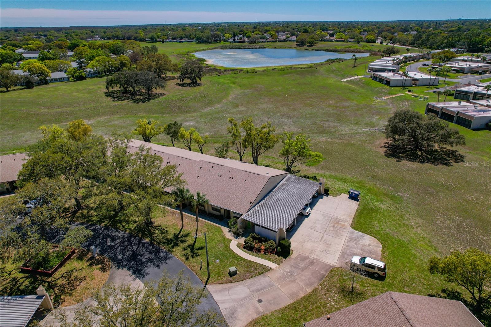 DOLLAR LAKE VILLAGE CONDO 01 - Residential