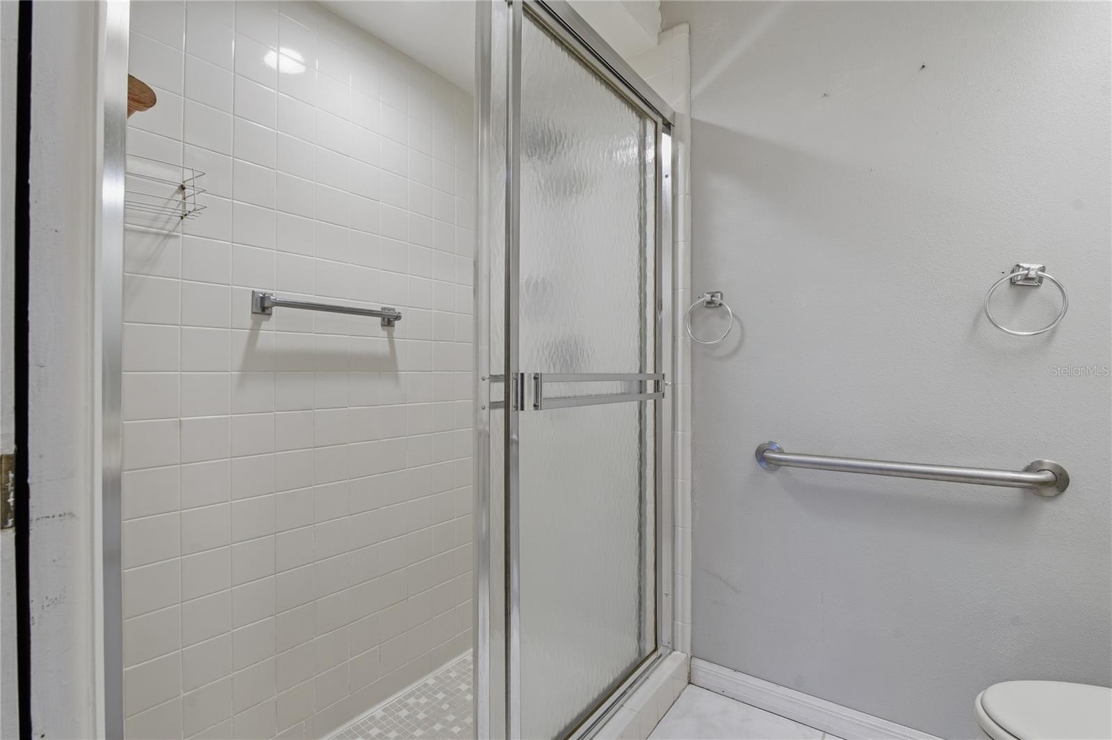 DOLLAR LAKE VILLAGE CONDO 01 - Residential