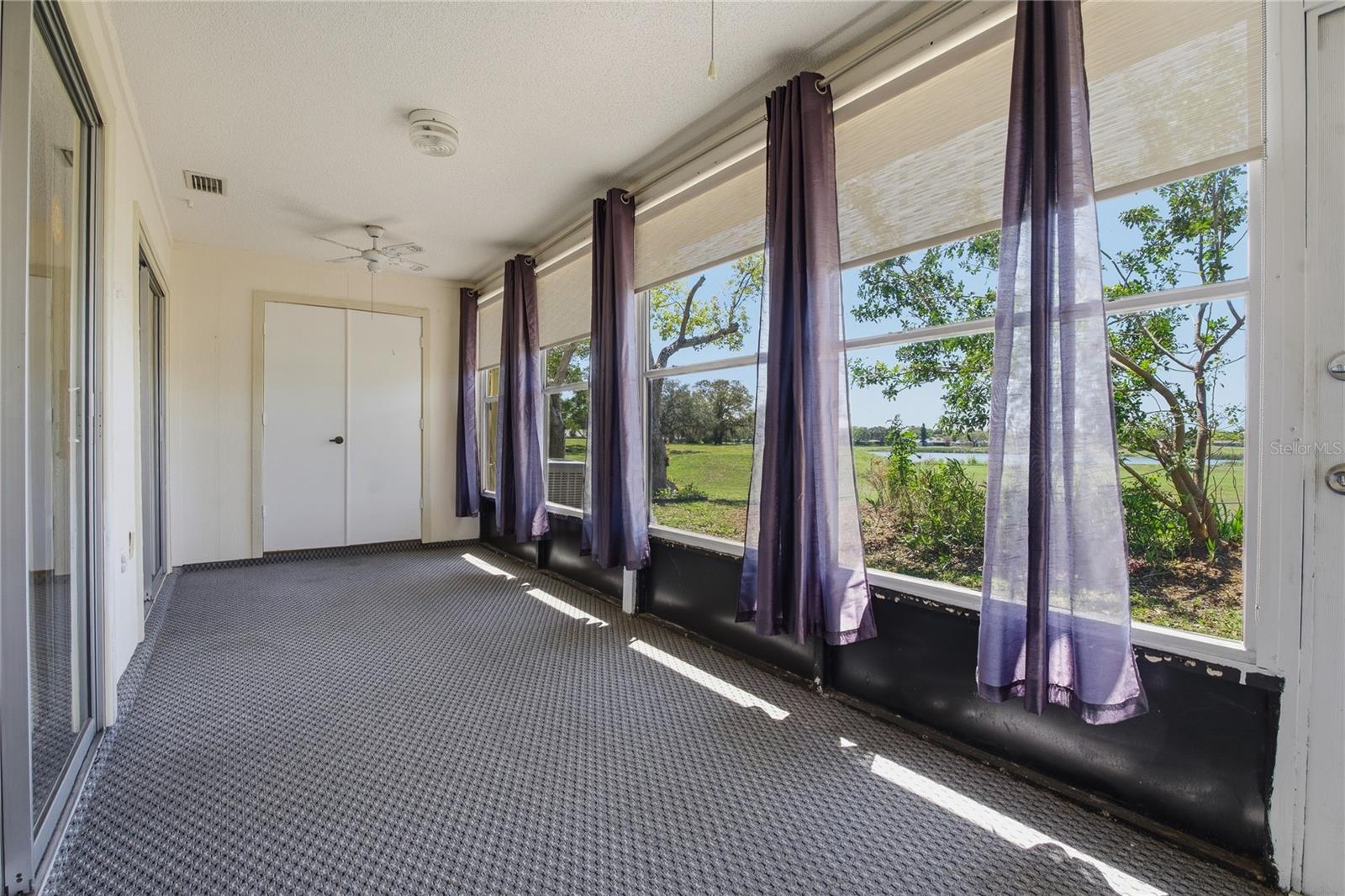 DOLLAR LAKE VILLAGE CONDO 01 - Residential