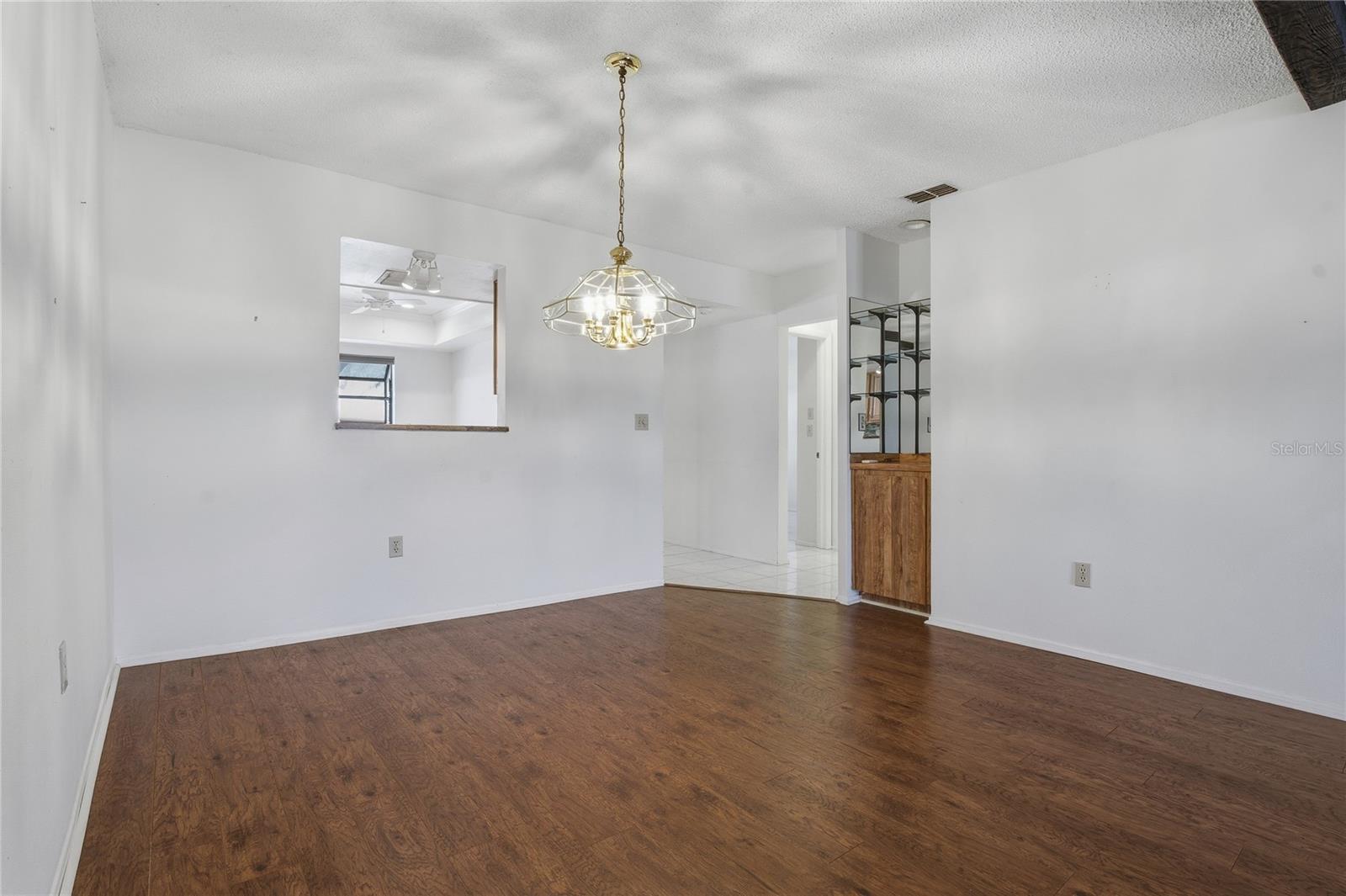 DOLLAR LAKE VILLAGE CONDO 01 - Residential