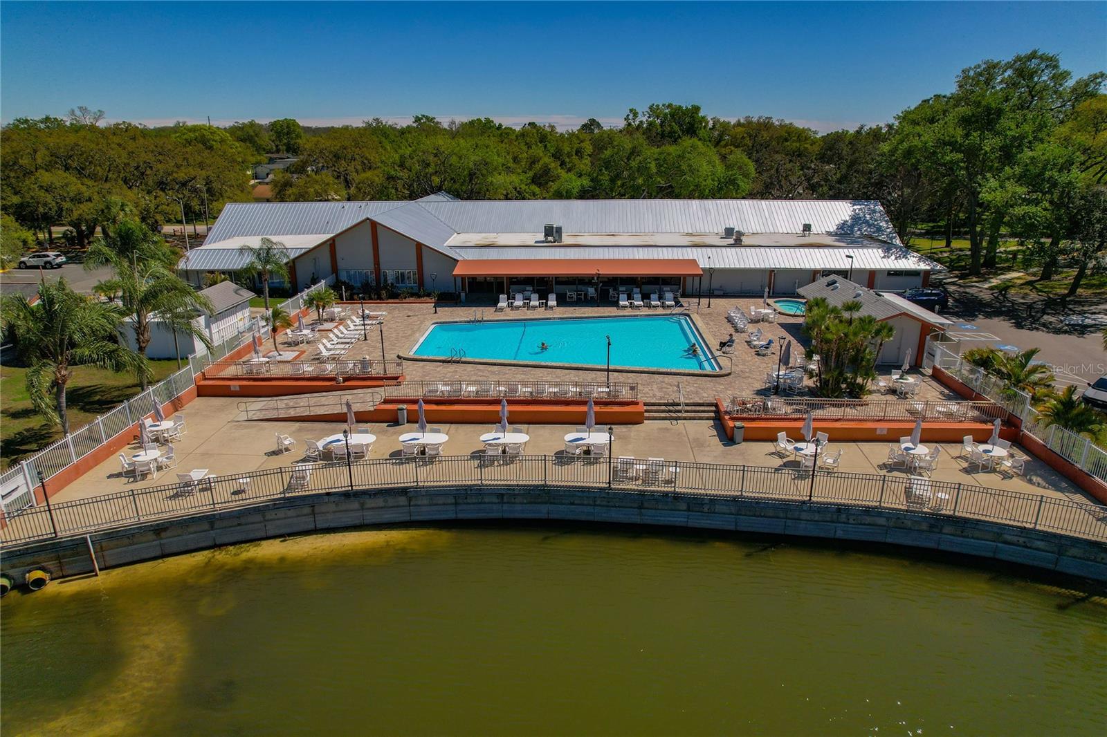 DOLLAR LAKE VILLAGE CONDO 01 - Residential