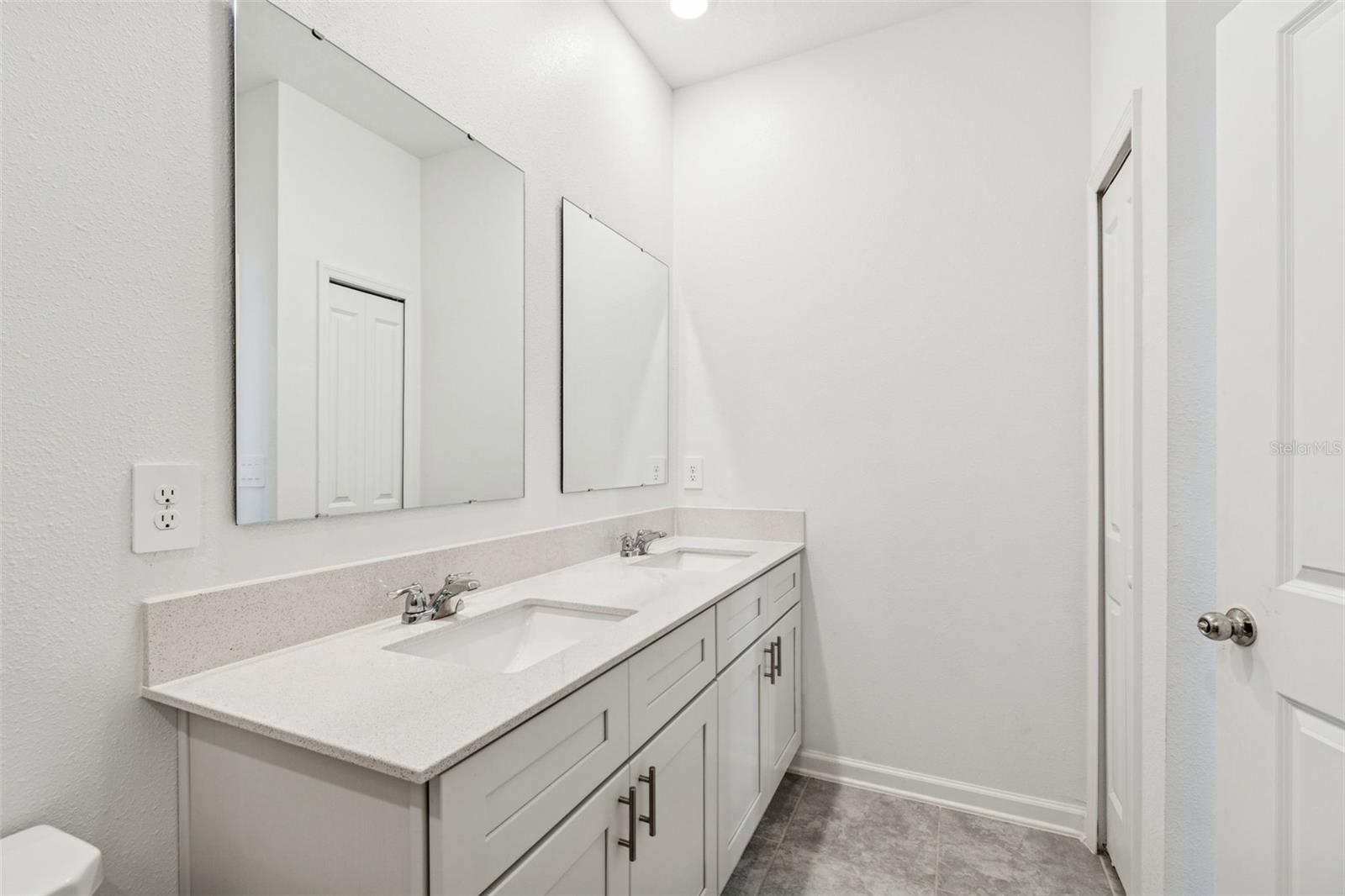 RANCHES/LK MCLEOD II - Residential